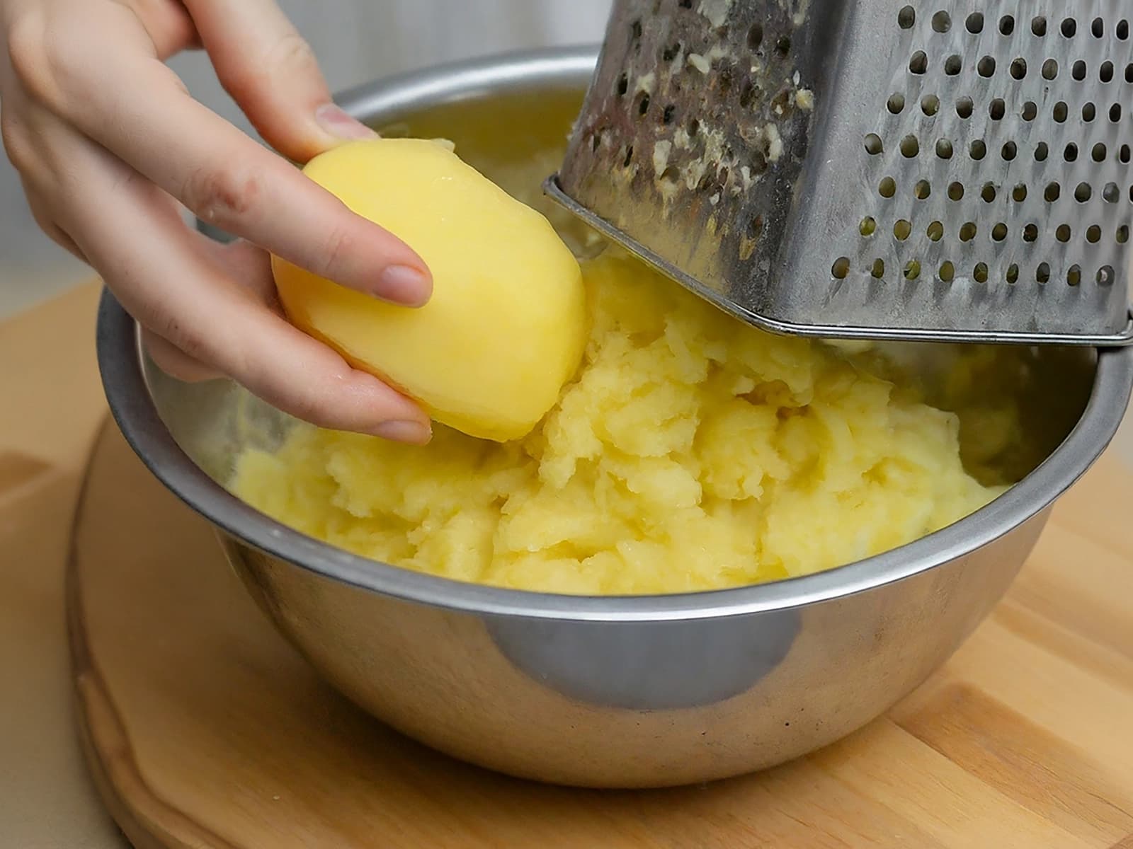 Potato Pancakes (Draniki) step 1